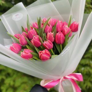 Bukiet "Crimson tulips"