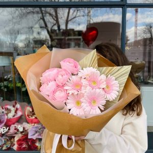 Bukiet "Pink gerbera and ranunculus"