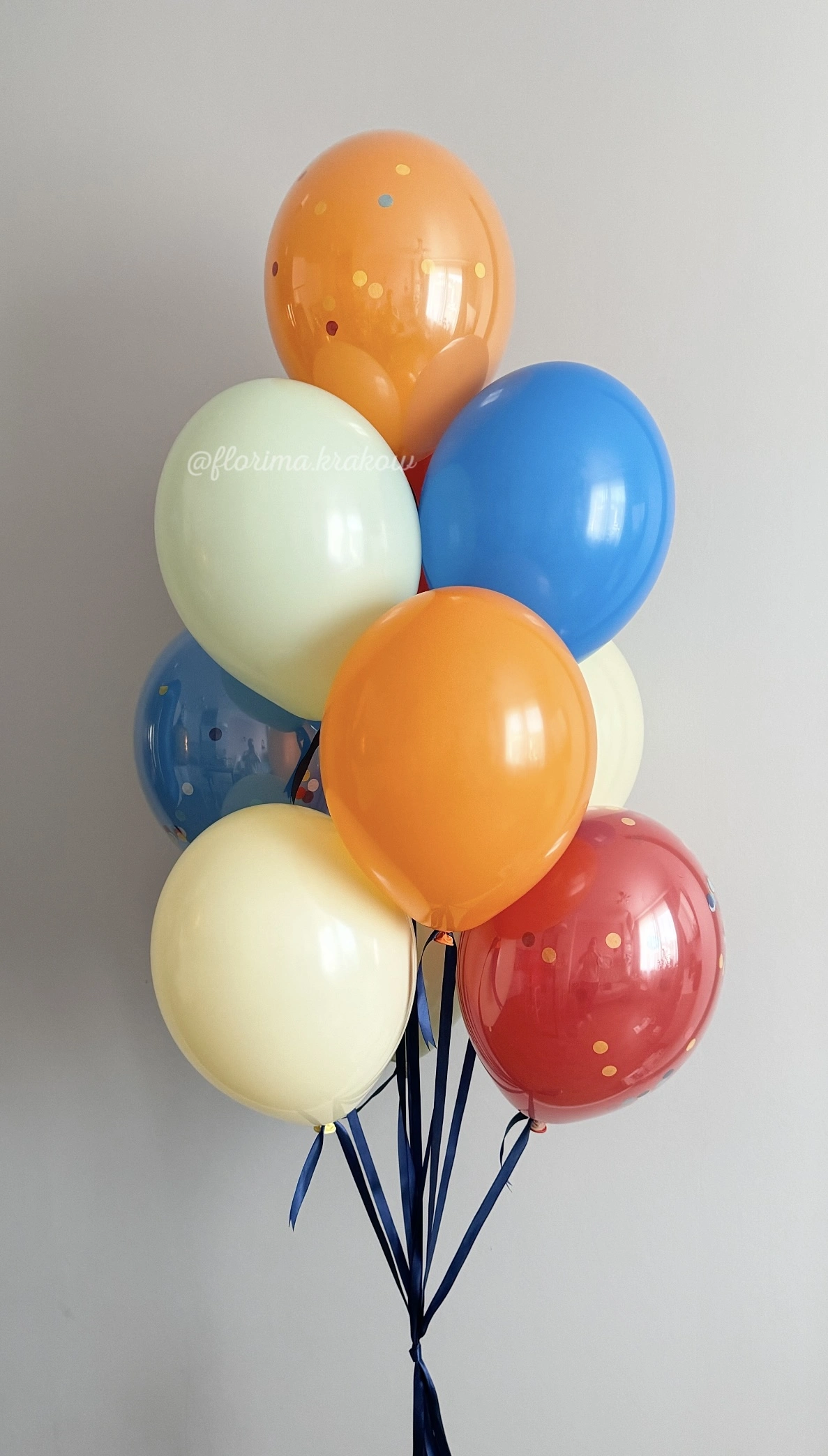 Bukiet balonów #247 różnokolorowych z konfetti