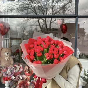 Bukiet Czerwonych tulipanów