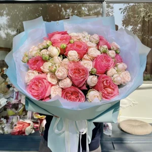 Bukiet "Bombastic and pink roses"
